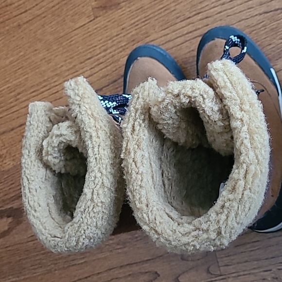 BooRoo Sherpa Fleece Lined Winter Lace-Up Boots - Size 6 - Picture 15 of 16